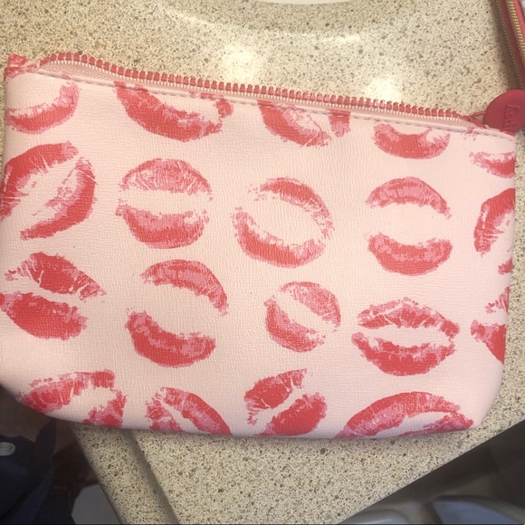 Accessories - Cosmetic cases